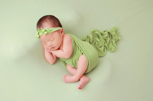 府谷宝宝睡觉打呼噜